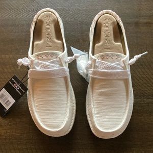 Hey Dude Wendy Flora NWT